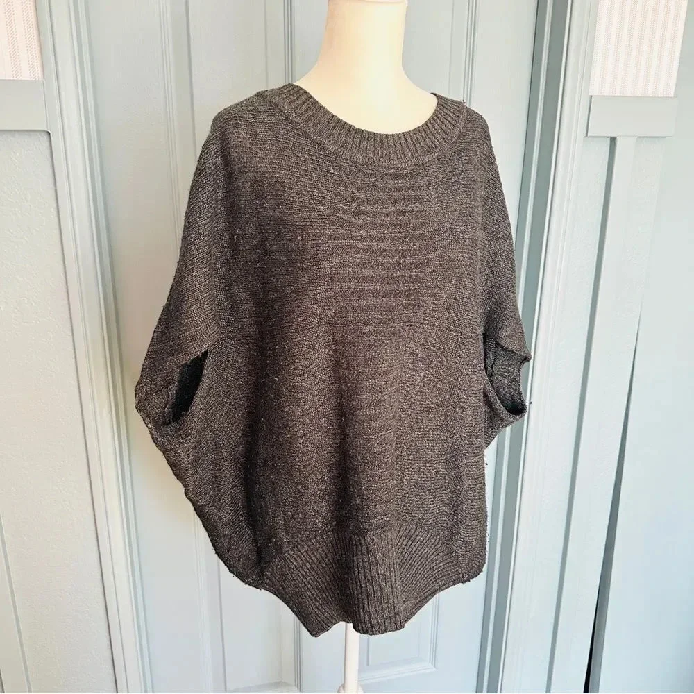 Juicy Couture Women's Grey Oversized Sleeveless Knit Crew Neck Sweater - Picture 2 of 9